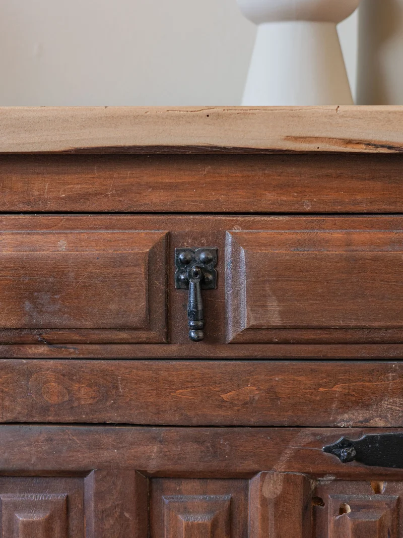 Gilbert, le buffet rustique N°1832