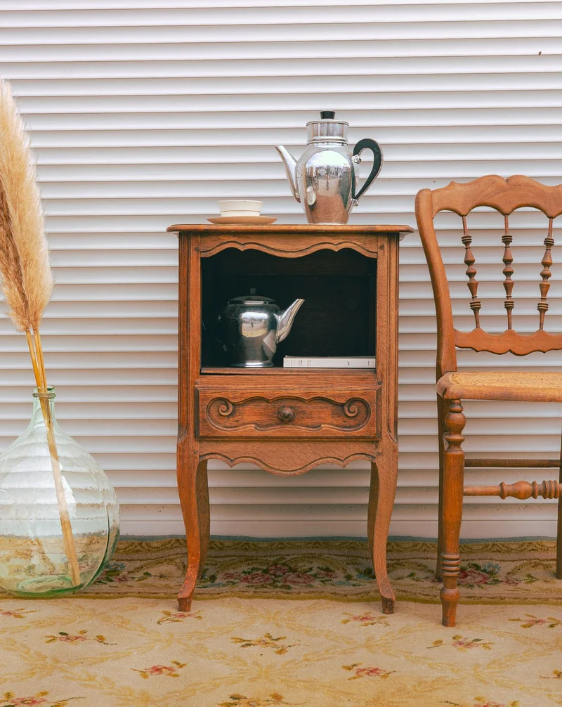 Odile, la table de chevet en bois clair N°1518