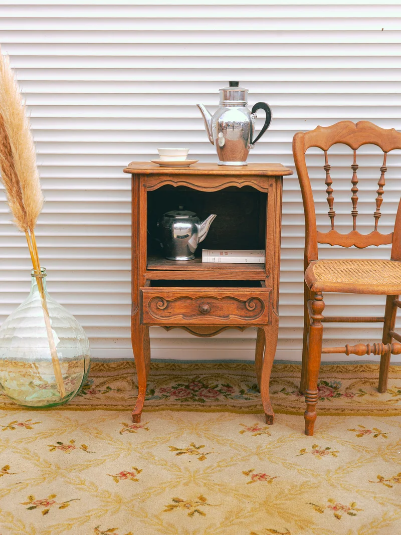 Odile, la table de chevet en bois clair N°1518