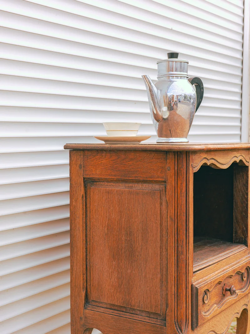 Odile, la table de chevet en bois clair N°1518