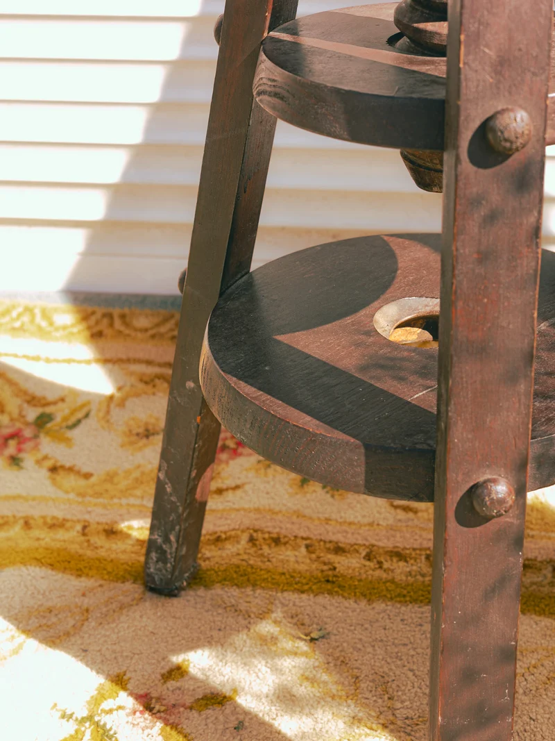 Gaston, le tabouret de bar à vis en bois N°209