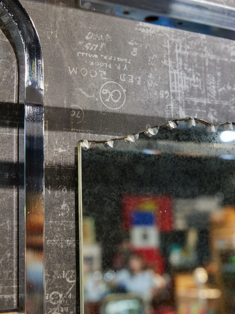 Max, le porte-manteau Art déco en chrome N°478