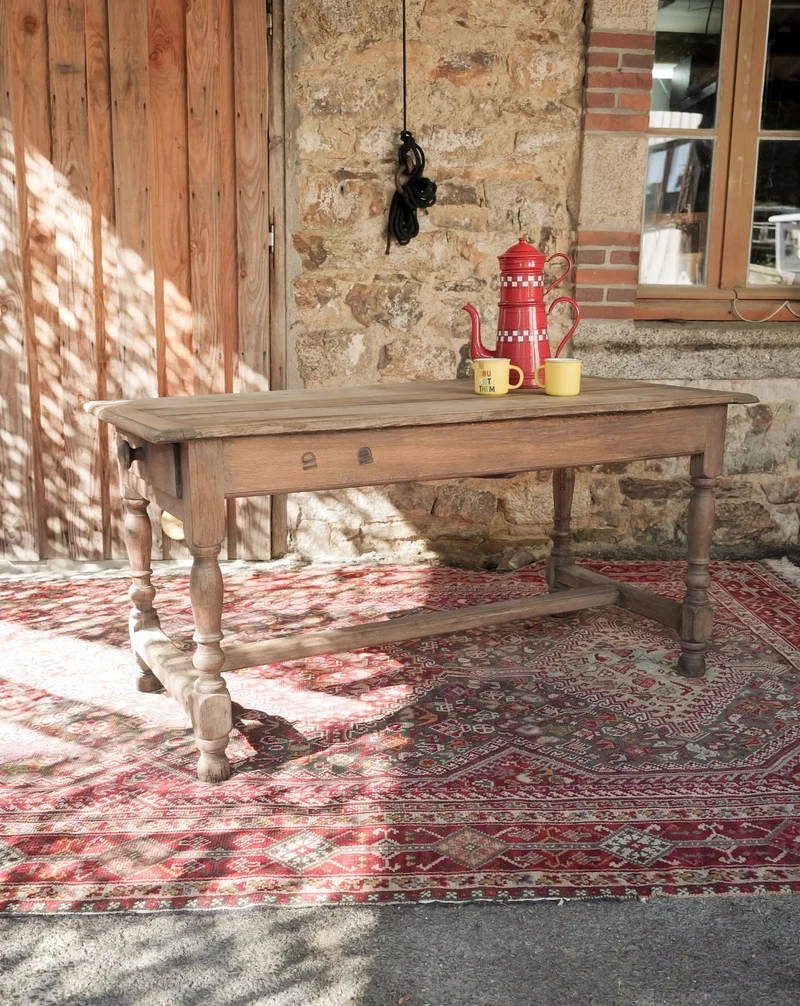 Romy, la table à manger au grand tiroir N°1572