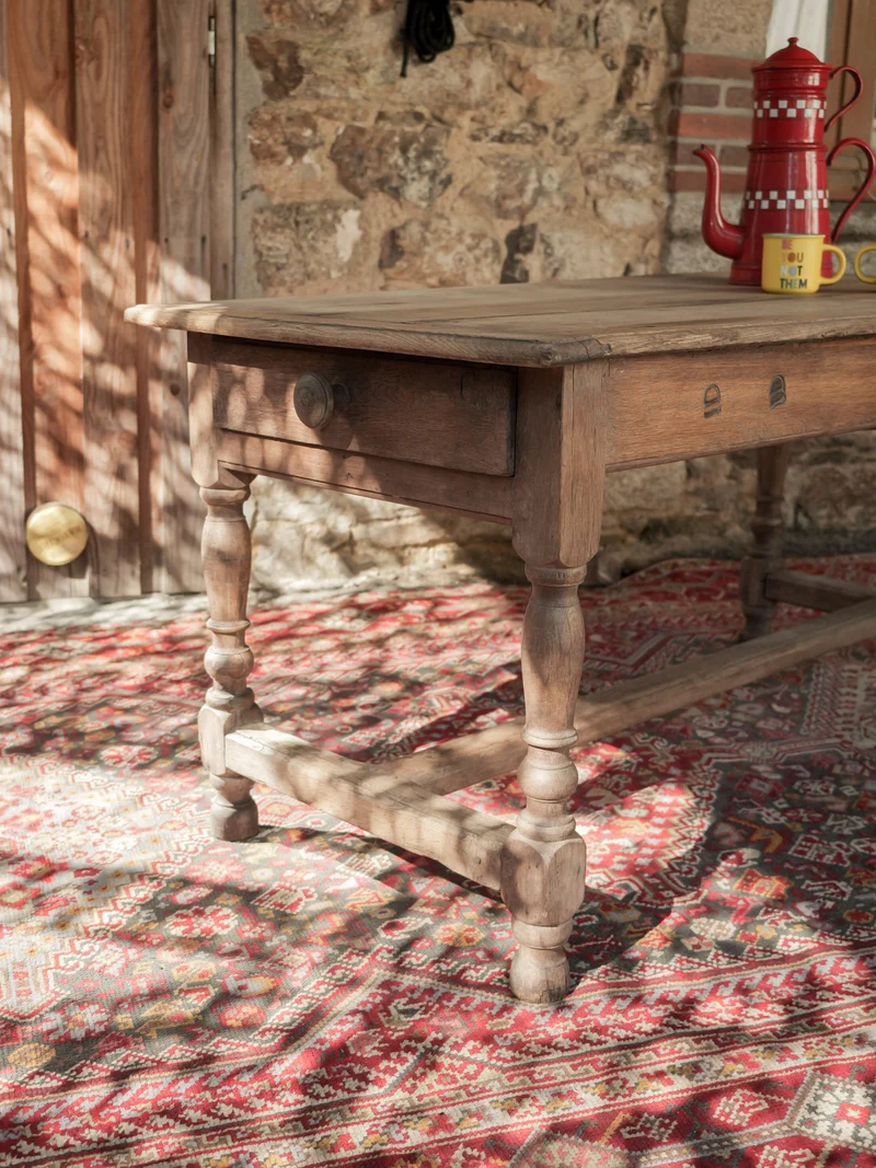Romy, la table à manger au grand tiroir N°1572