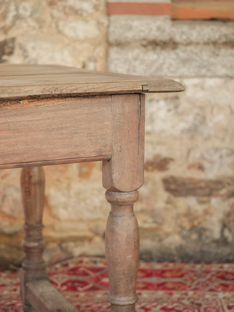 Romy, la table à manger au grand tiroir N°1572