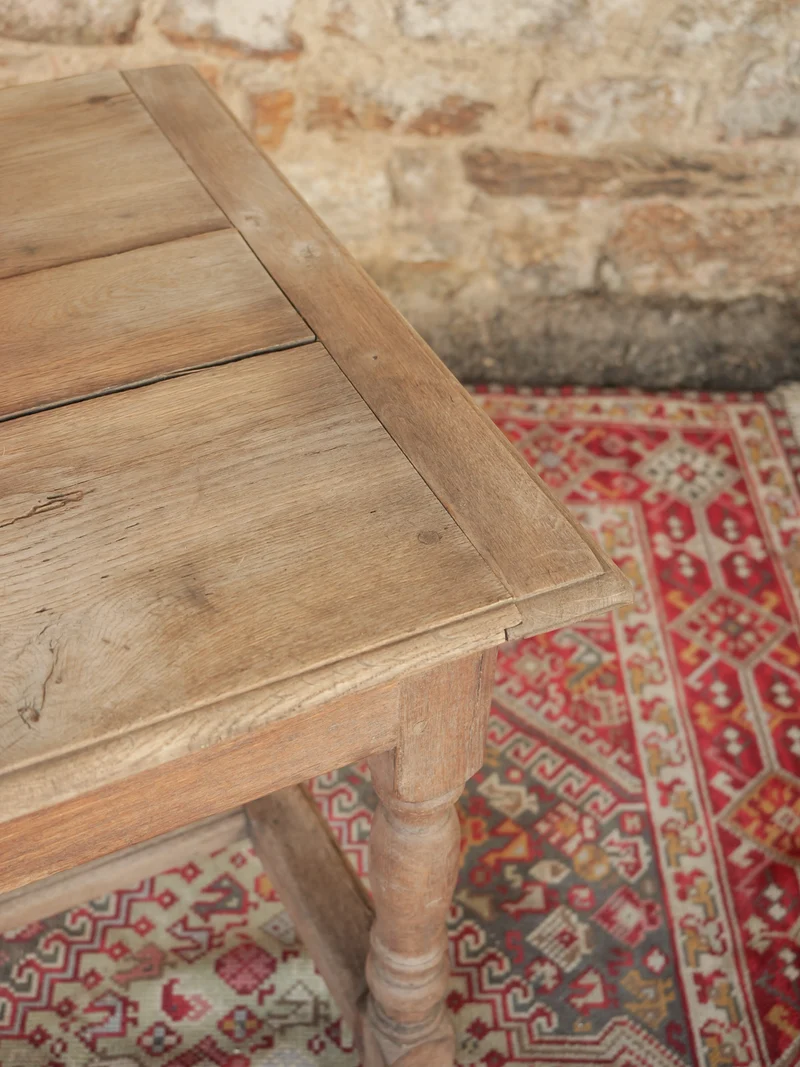 Romy, la table à manger au grand tiroir N°1572
