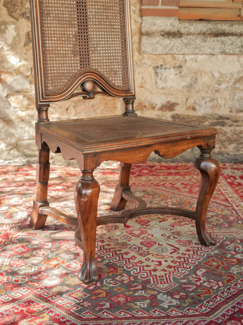 Claude, la grande chaise de style italienne N°1648