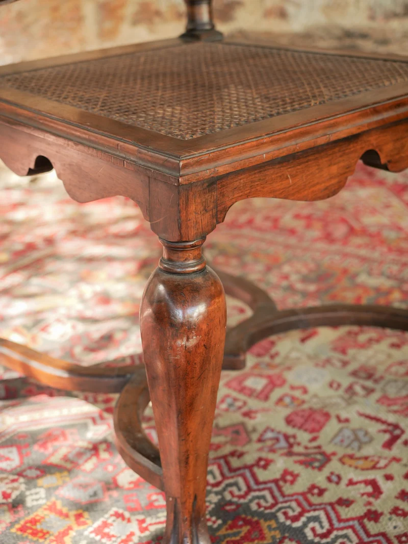 Claude, la grande chaise de style italienne N°1648
