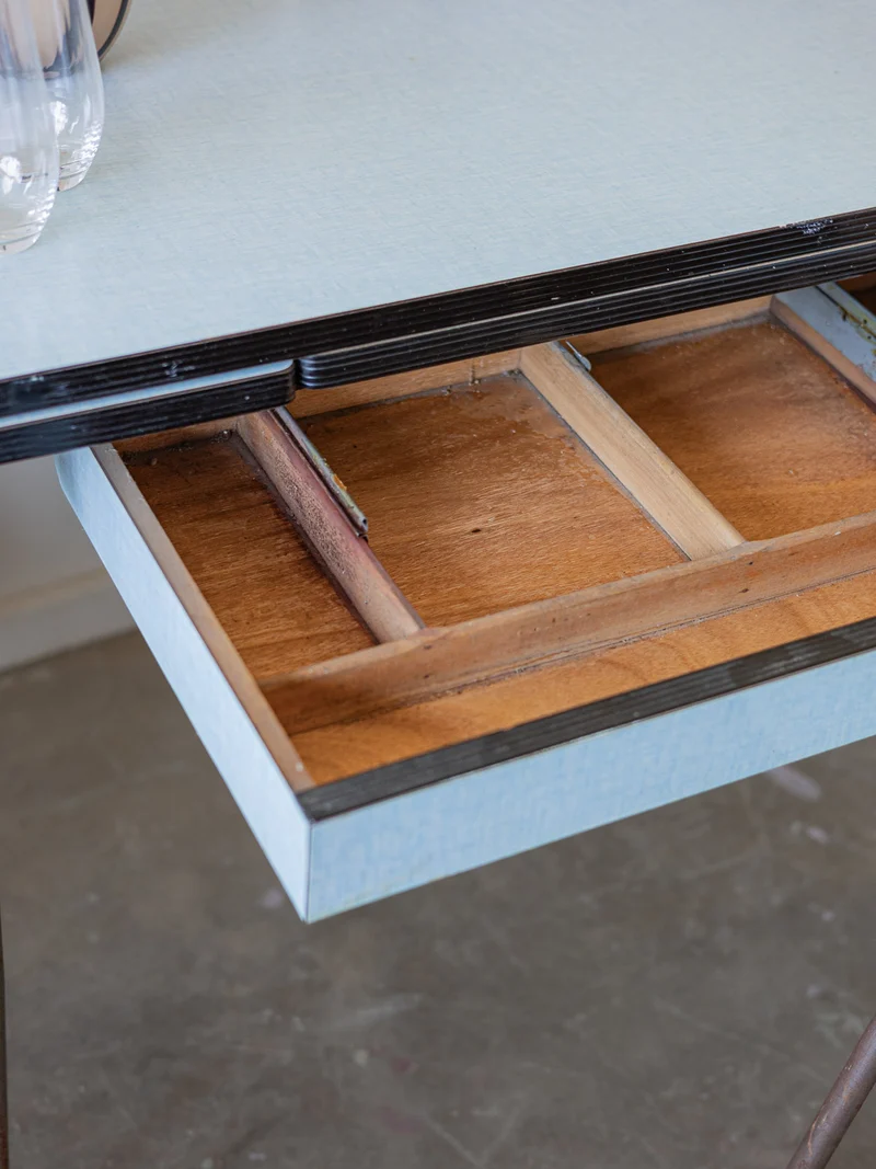 Karla, la table à manger en formica N°1272