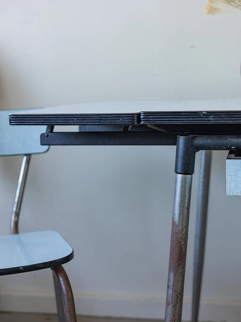 Karla, la table à manger en formica N°1272