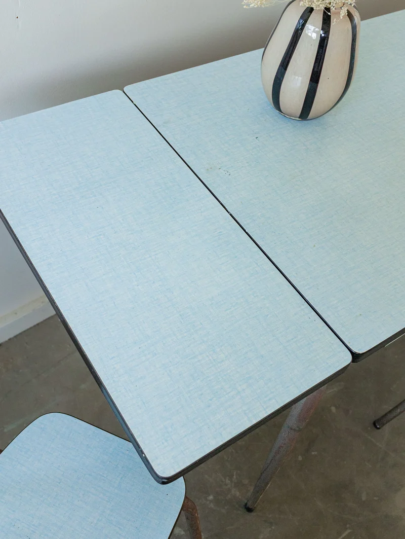 Karla, la table à manger en formica N°1272