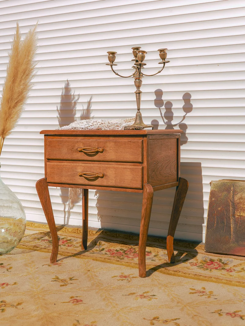 Odile, la table de chevet en bois et laiton N°1525