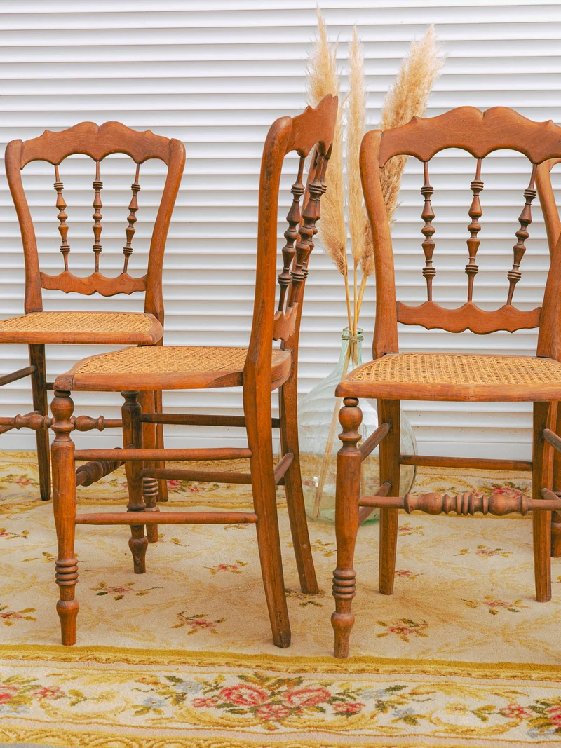 Claude, le lot de 4 chaises en bois et cannage N°1559