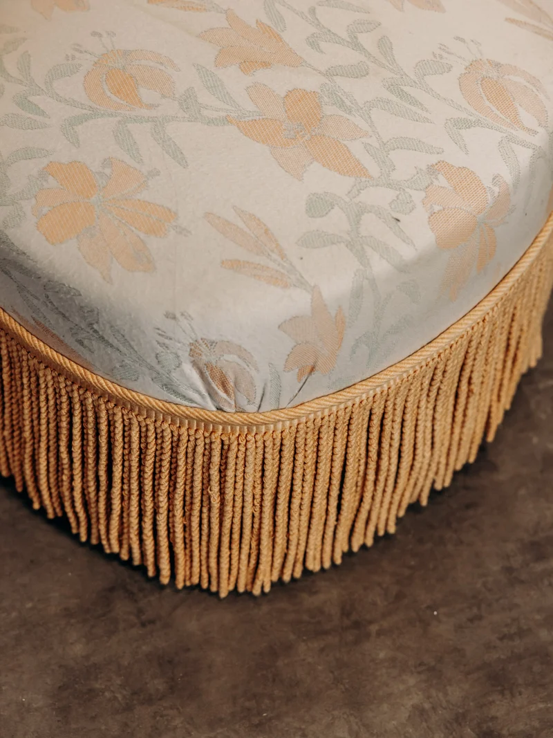 Ernest, le fauteuil crapaud en jacquard fleuri N°1597