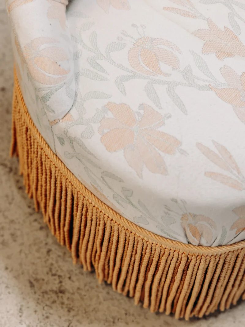 Ernest, le fauteuil crapaud en jacquard fleuri N°1597