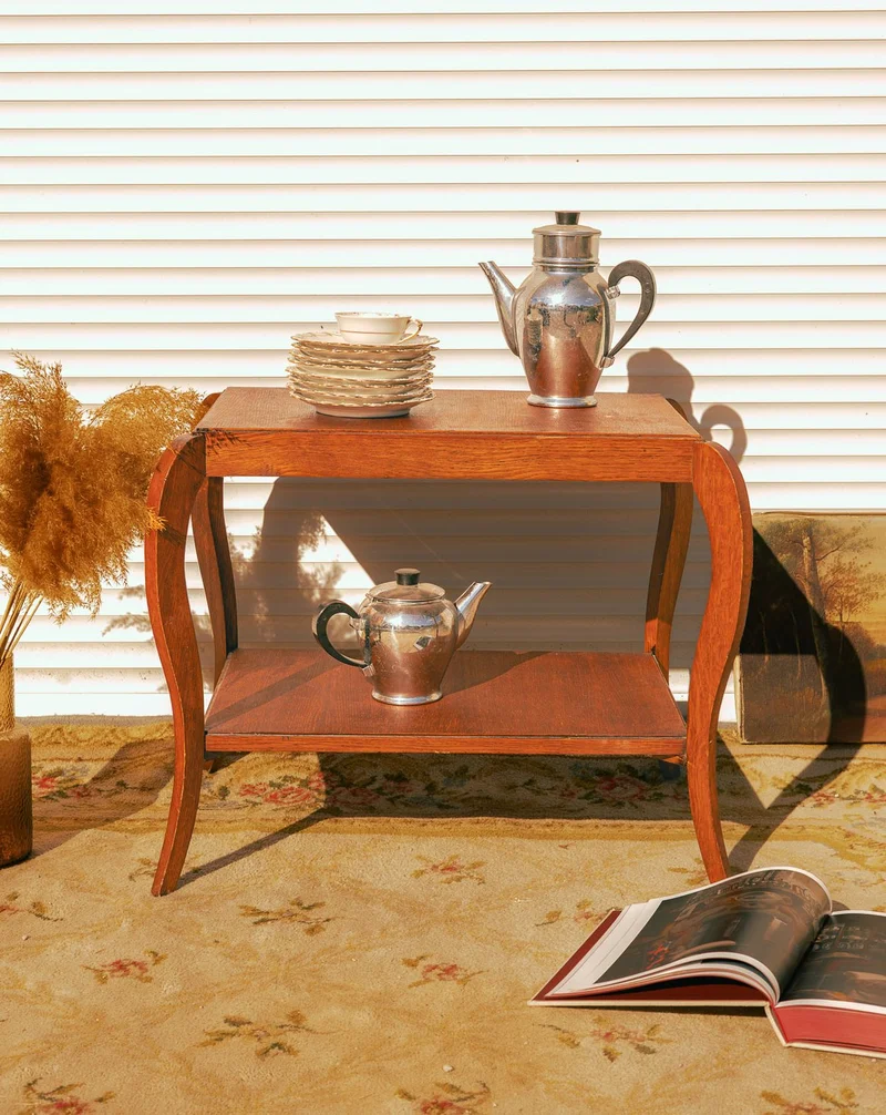 Léonie, la table basse en bois aux pieds galbés N°1131