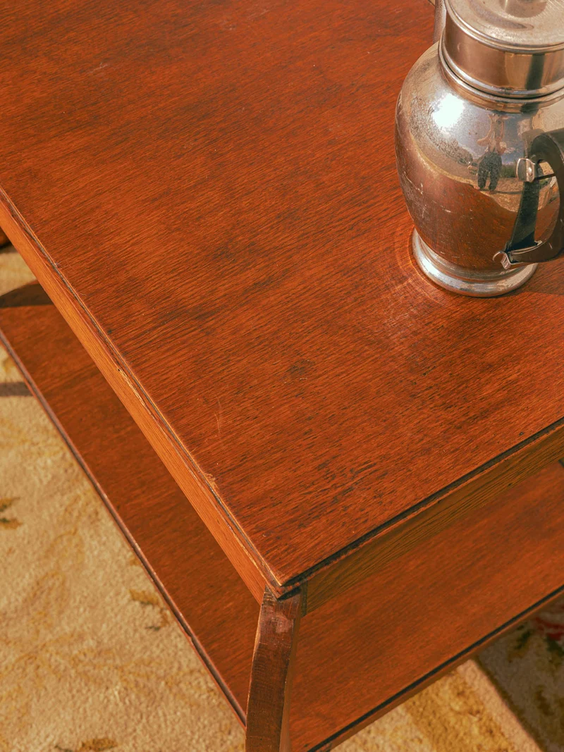 Léonie, la table basse en bois aux pieds galbés N°1131