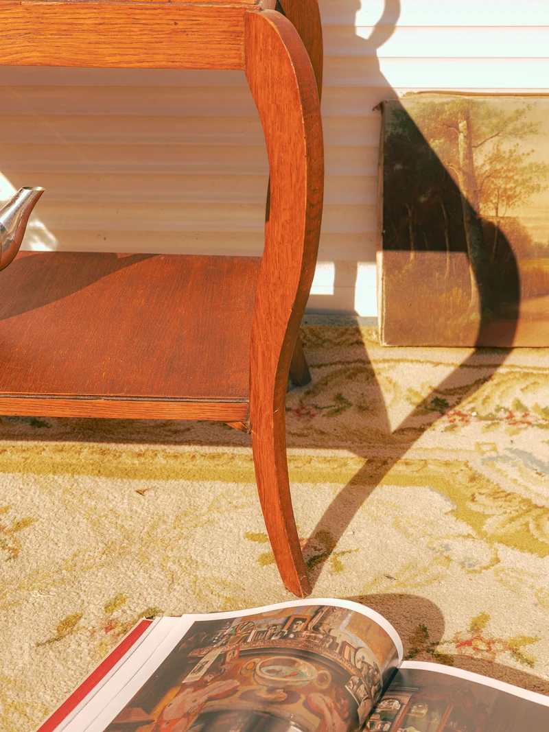 Léonie, la table basse en bois aux pieds galbés N°1131