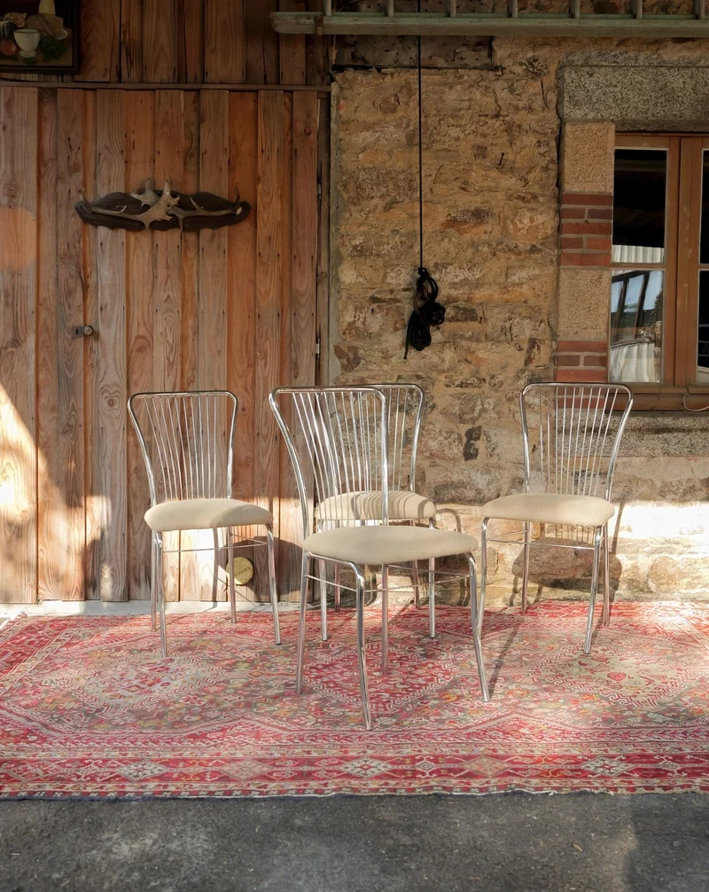 Alma, le lot de 4 chaises en métal chromé N°1985