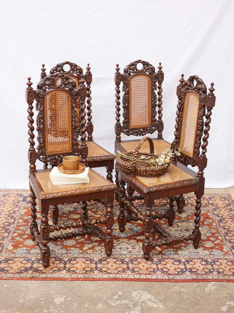 Claude, le lot de 4 chaises en chêne et cannage N°1430
