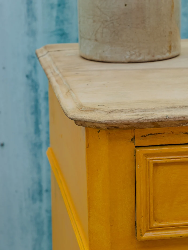 Gilbert, le buffet en bois jaune moutarde N°1908