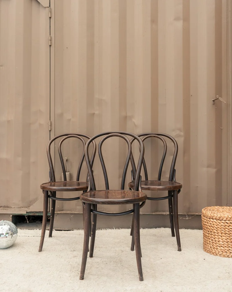 Claude, le lot de 3 chaises en bois N°1656
