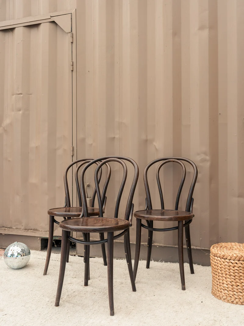 Claude, le lot de 3 chaises en bois N°1656