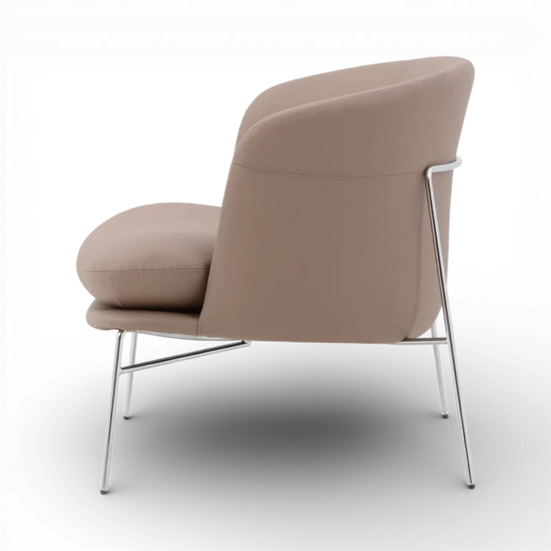 Fauteuil imitation cuir marron clair