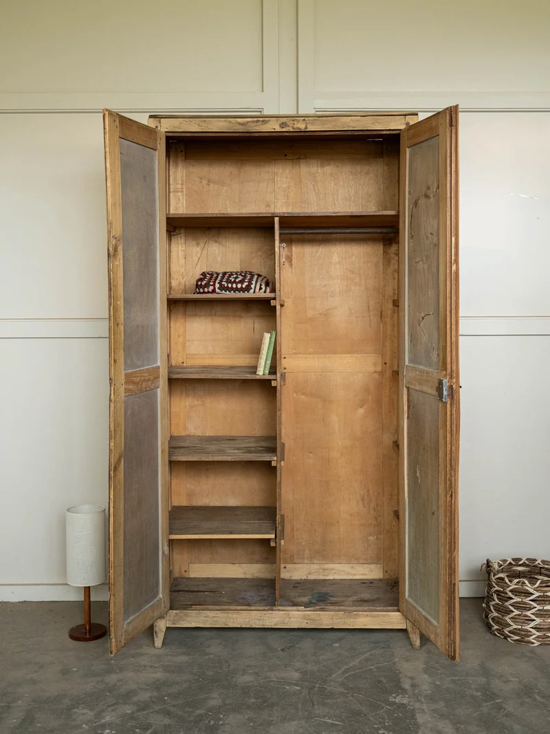 Blandine, l'armoire parisienne en bois clair N°520