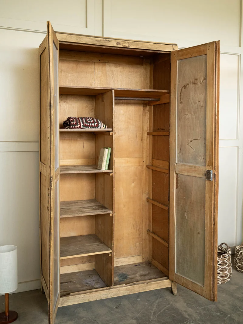 Blandine, l'armoire parisienne en bois clair N°520