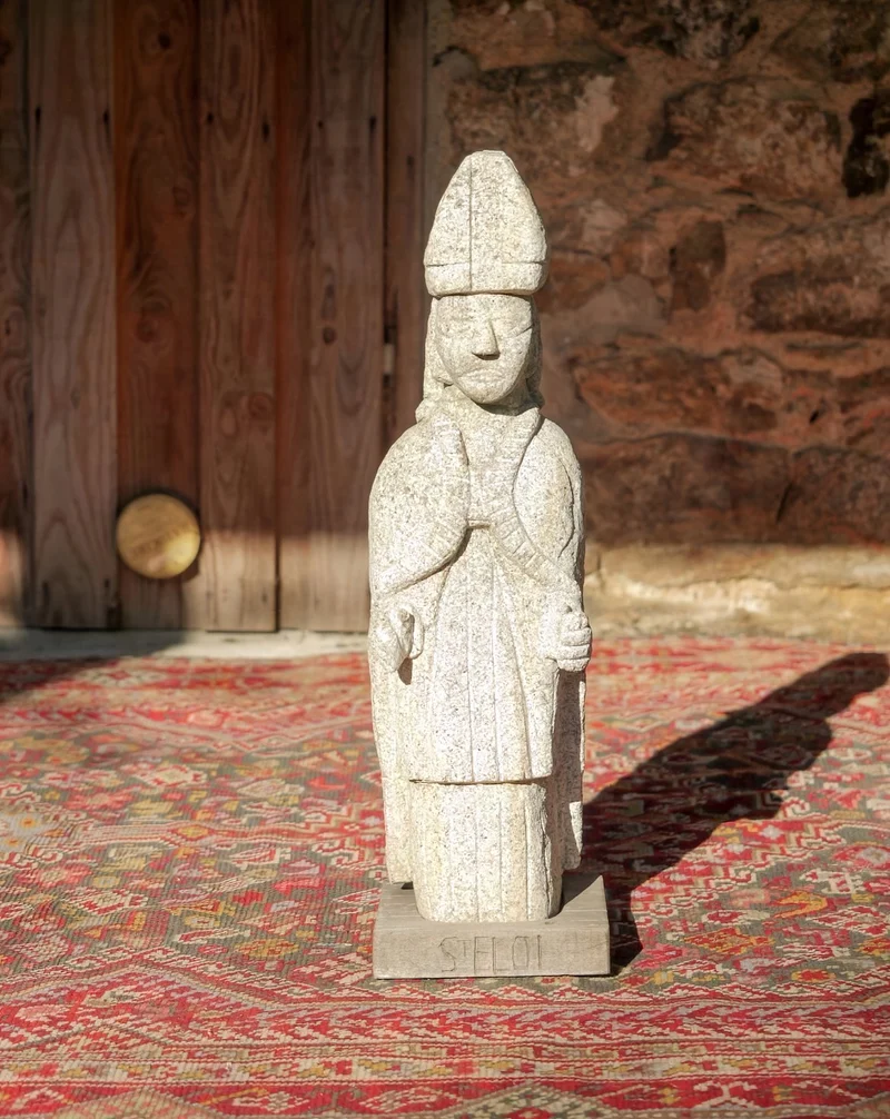 Alix, la statuette en granit N°1178