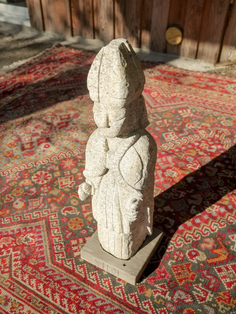 Alix, la statuette en granit N°1178