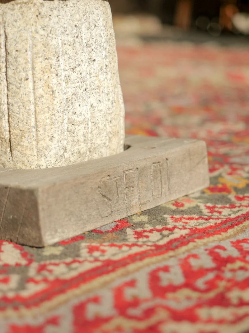 Alix, la statuette en granit N°1178
