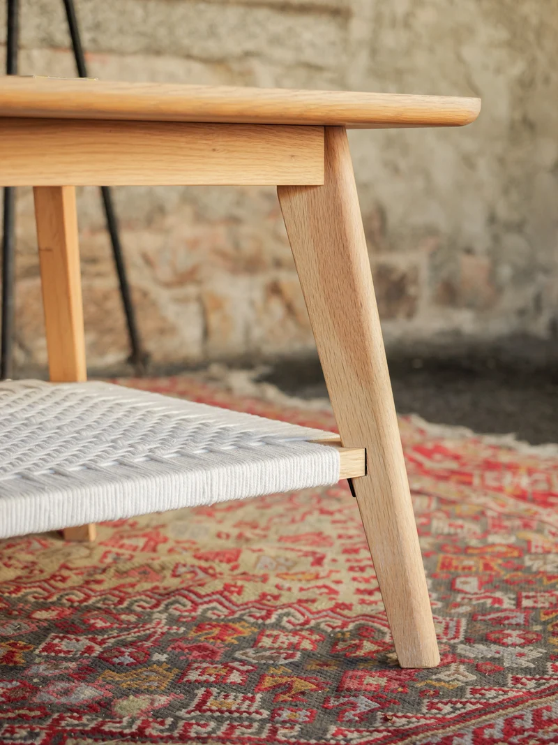 Donna, la table basse au filet blanc N°1591