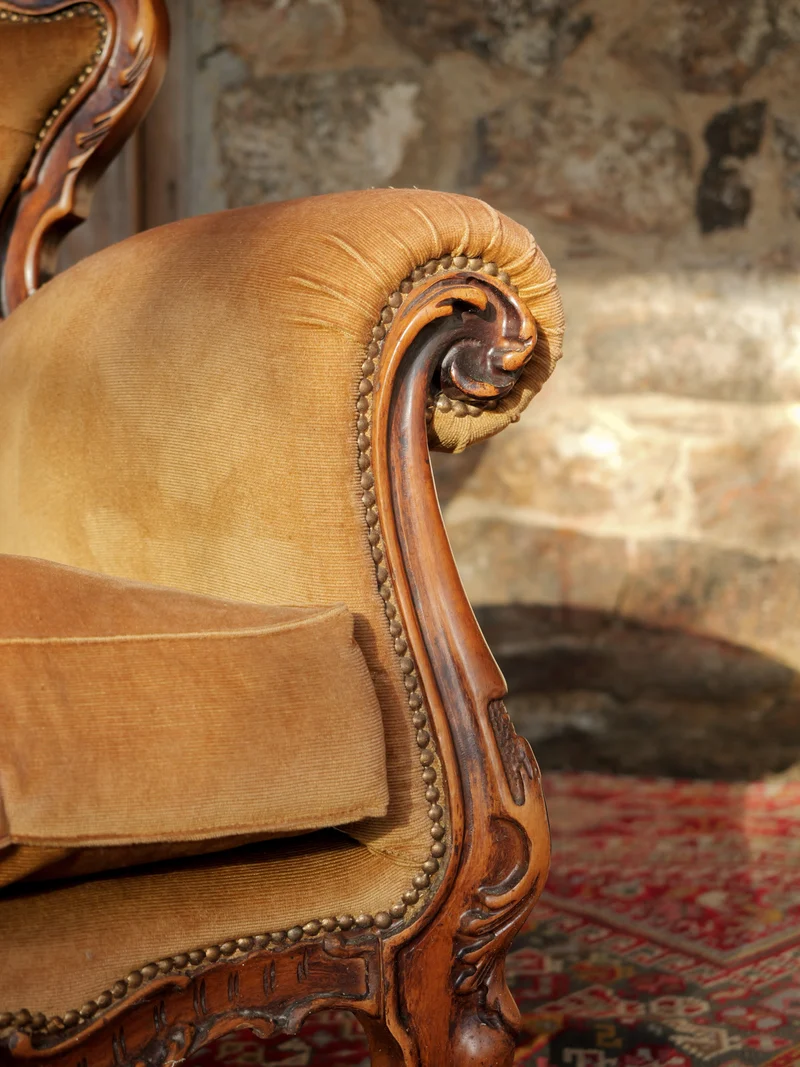 Ernest, le fauteuil rococo au dossier capitonné N°1615