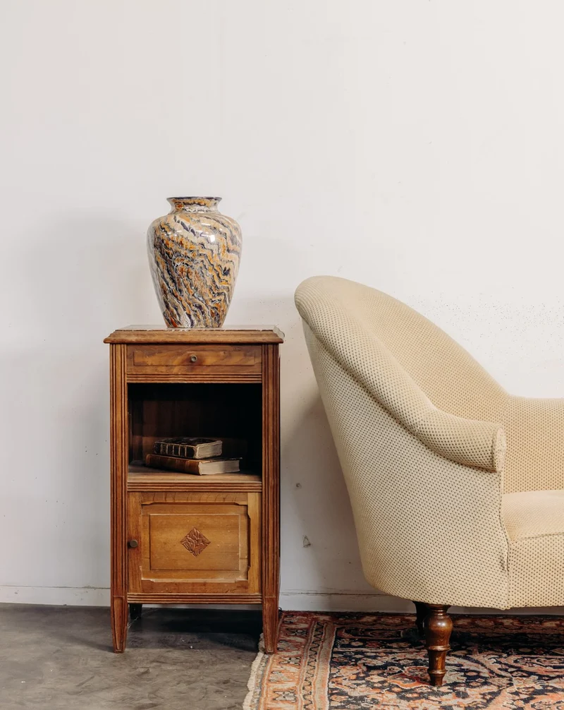 Odile, la table de chevet bois foncé et marbre N°1563
