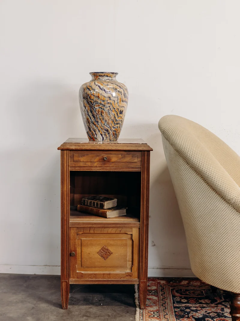 Odile, la table de chevet bois foncé et marbre N°1563