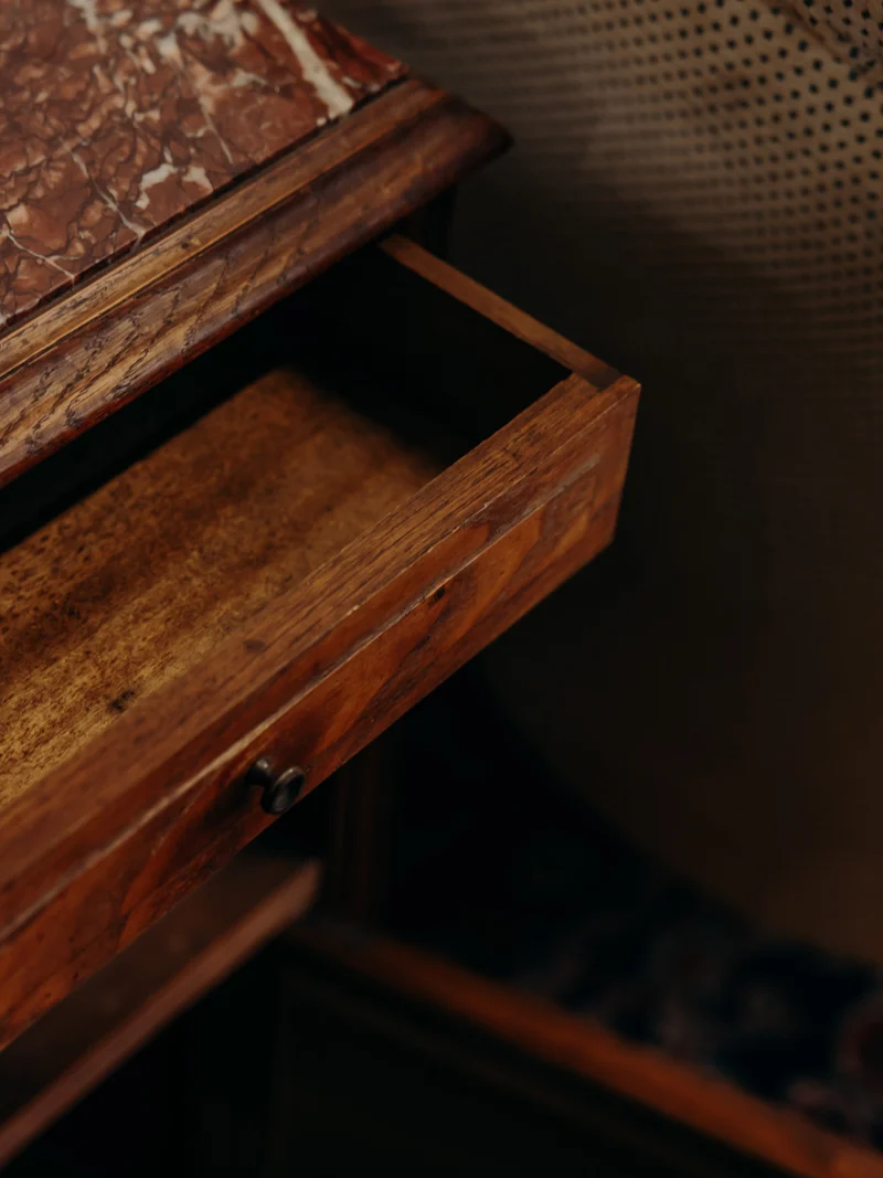 Odile, la table de chevet bois foncé et marbre N°1563