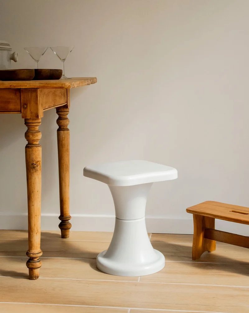 Axel, le tabouret au style Space Age N°751