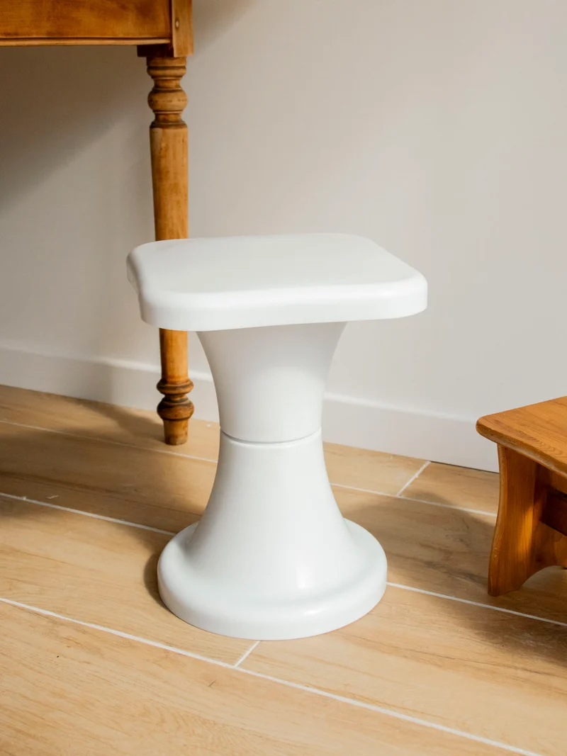 Axel, le tabouret au style Space Age N°751