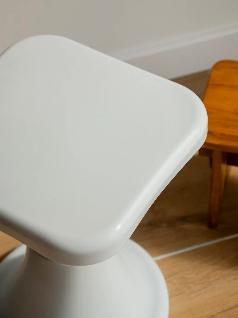 Axel, le tabouret au style Space Age N°751