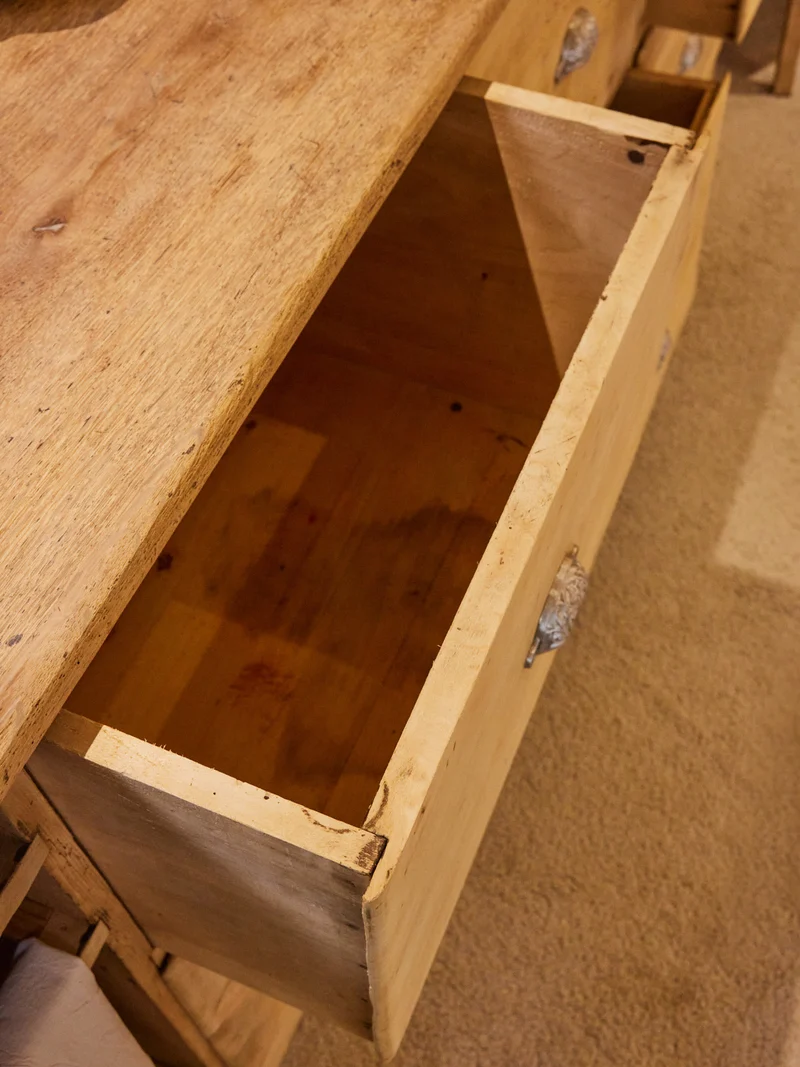 Fernand, le comptoir en bois poncé N°452