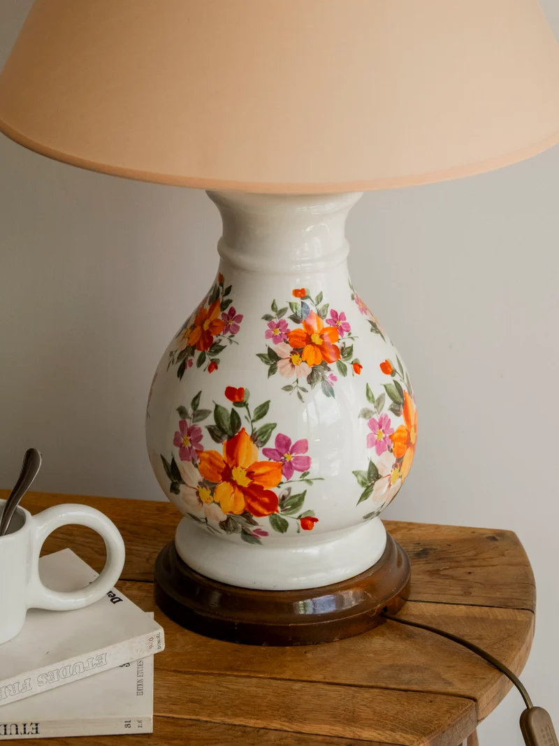 Suzanne, la grande lampe en céramique N°649