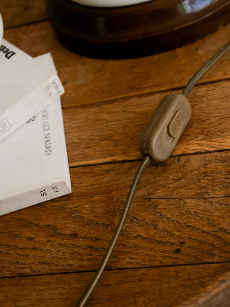 Suzanne, la grande lampe en céramique N°649