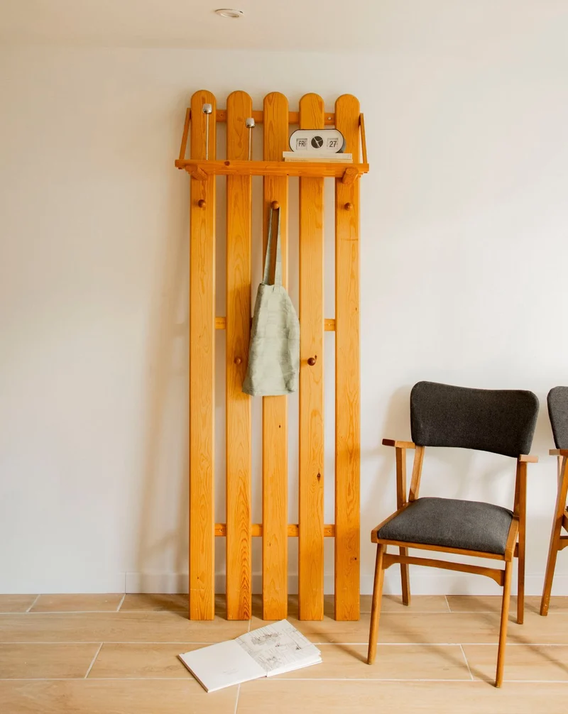 Max, le porte-manteau mural en bois N°455