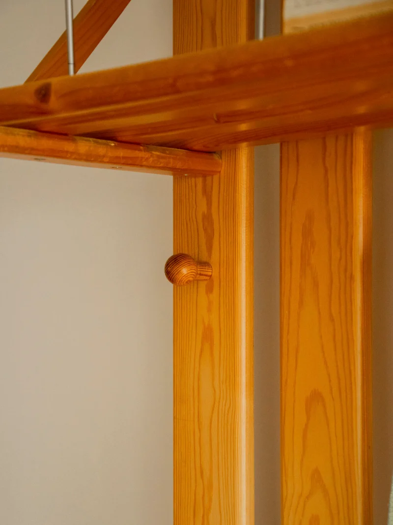 Max, le porte-manteau mural en bois N°455