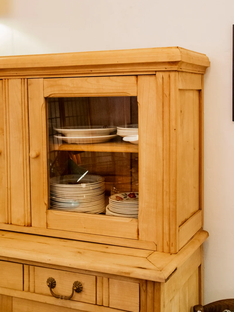 Maximilien, le vaisselier restauré en bois massif N°408