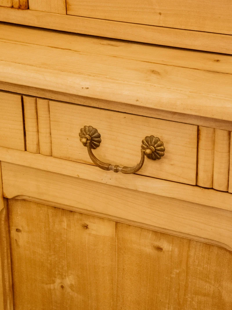 Maximilien, le vaisselier restauré en bois massif N°408
