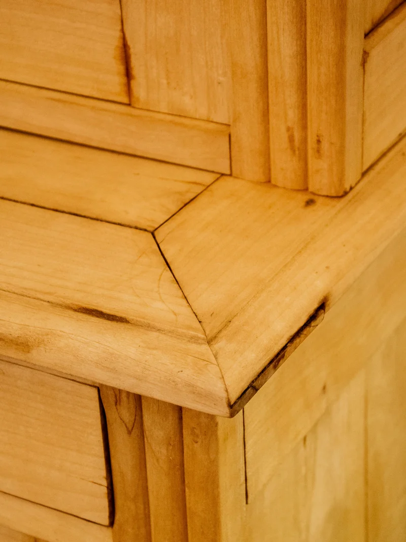 Maximilien, le vaisselier restauré en bois massif N°408