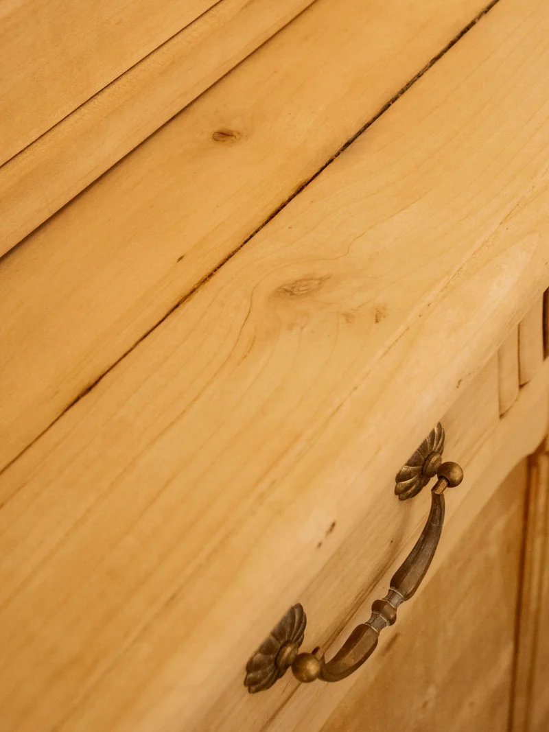 Maximilien, le vaisselier restauré en bois massif N°408